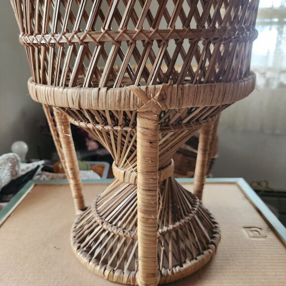 Vintage Boho Wicker Doll/Plant Stand Chair - Picture 10 of 11